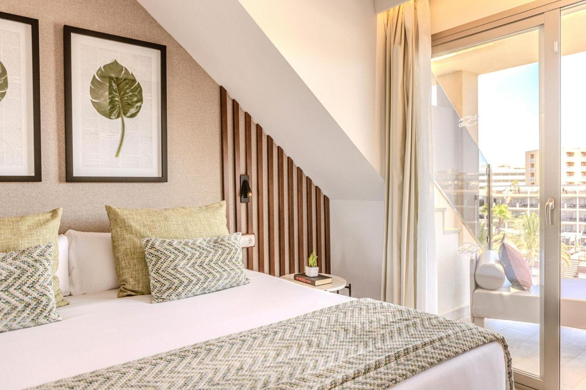 Penthouse One-Bedroom Suite