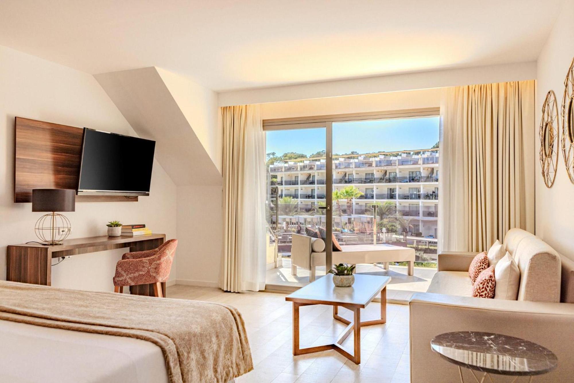 Penthouse Junior Suite